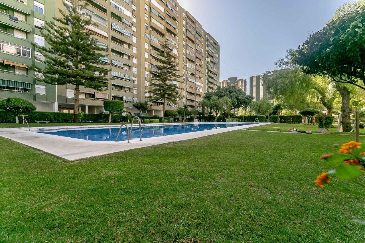 Apartamento Renovado, Tu Escapada De Vacaciones Ideal Fuengirola Kültér fotó