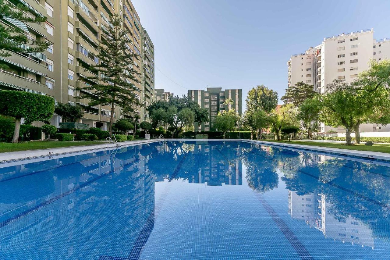 Apartamento Renovado, Tu Escapada De Vacaciones Ideal Fuengirola Kültér fotó