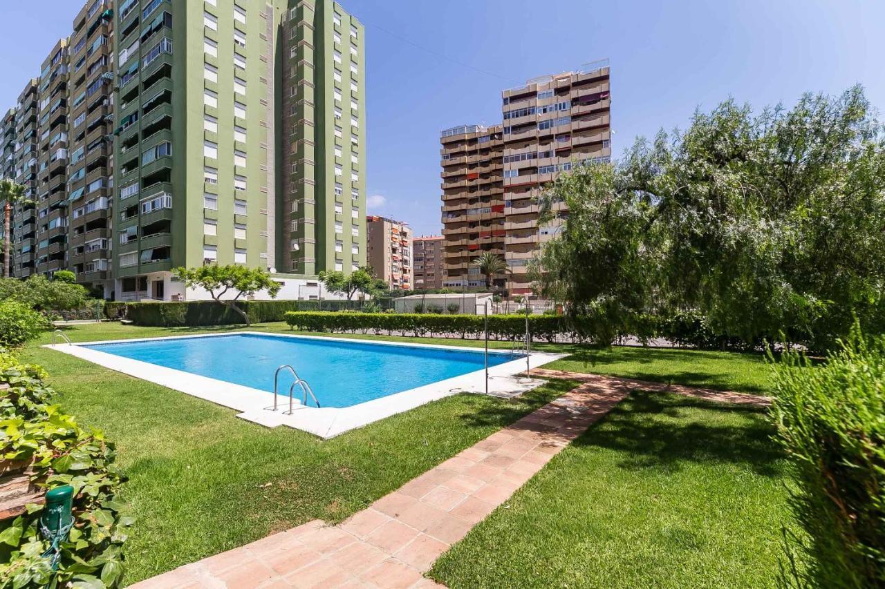 Apartamento Renovado, Tu Escapada De Vacaciones Ideal Fuengirola Kültér fotó